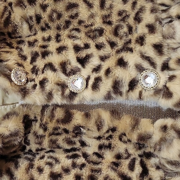 Biscotti Collezione 2 Piece Girls Outfit - Picture 3 of 9